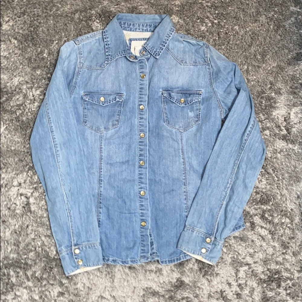 Long sleeve denim